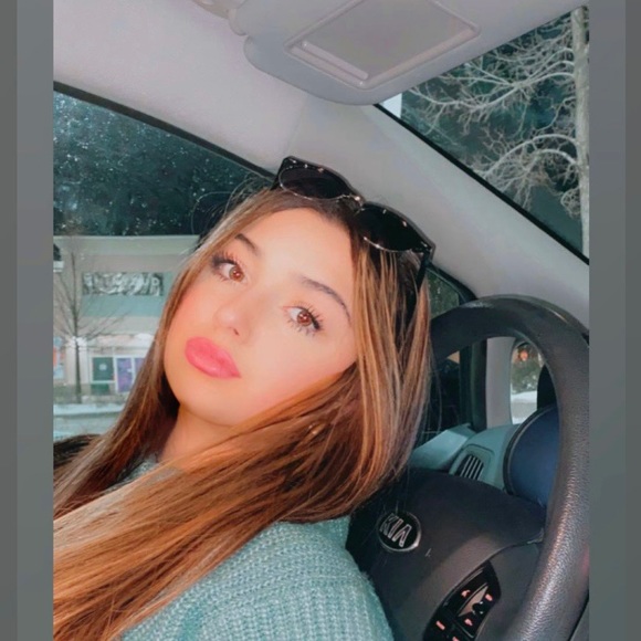 Meet your Posher, Kassandra - Picture 1 of 1